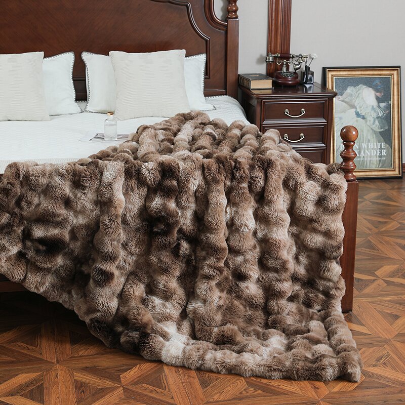 Ultra Soft Faux Blanket - The Comfort You've Been Missing